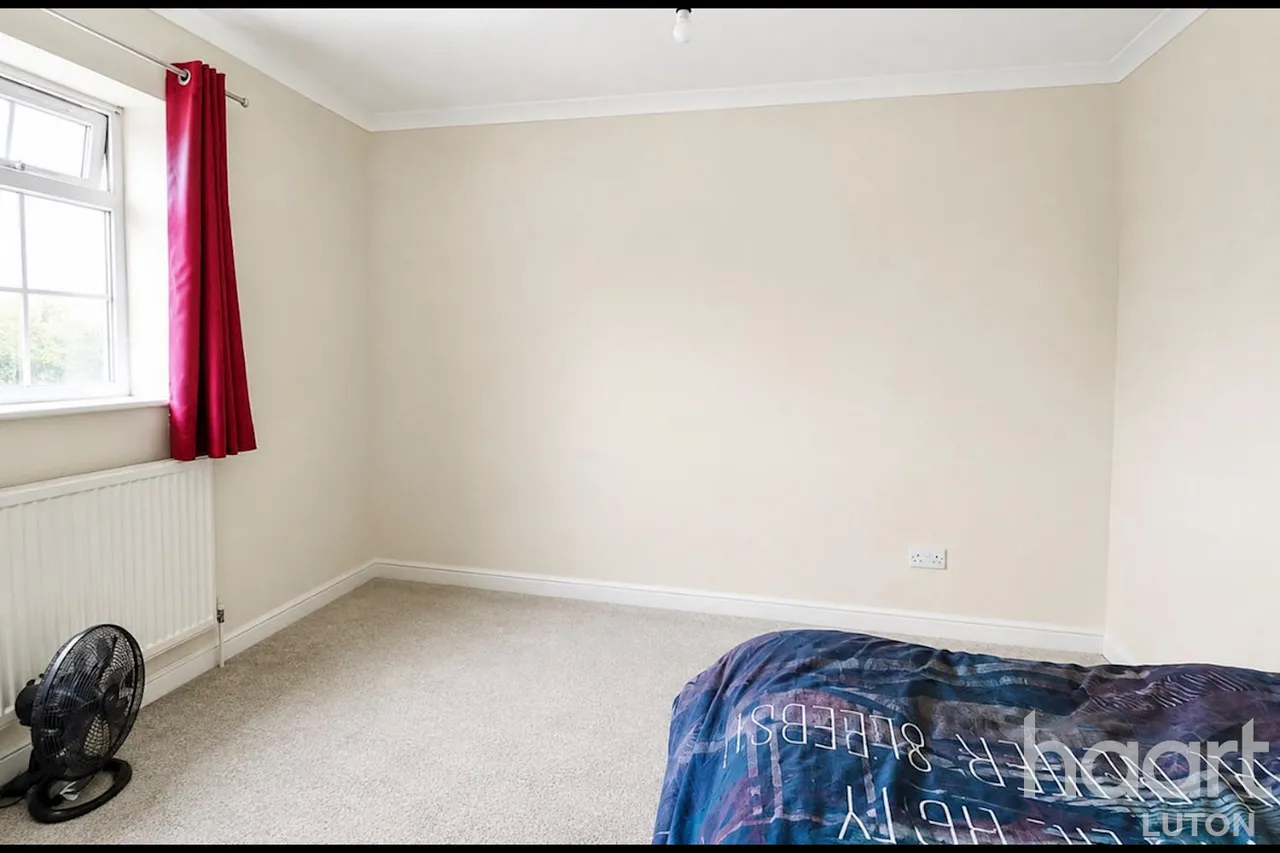 Kelling Close, Luton, LU2, photo 5