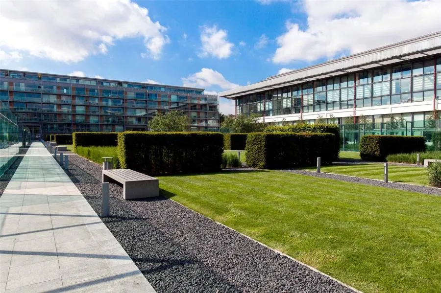 Highbury Stadium Square, London, N5, photo 7