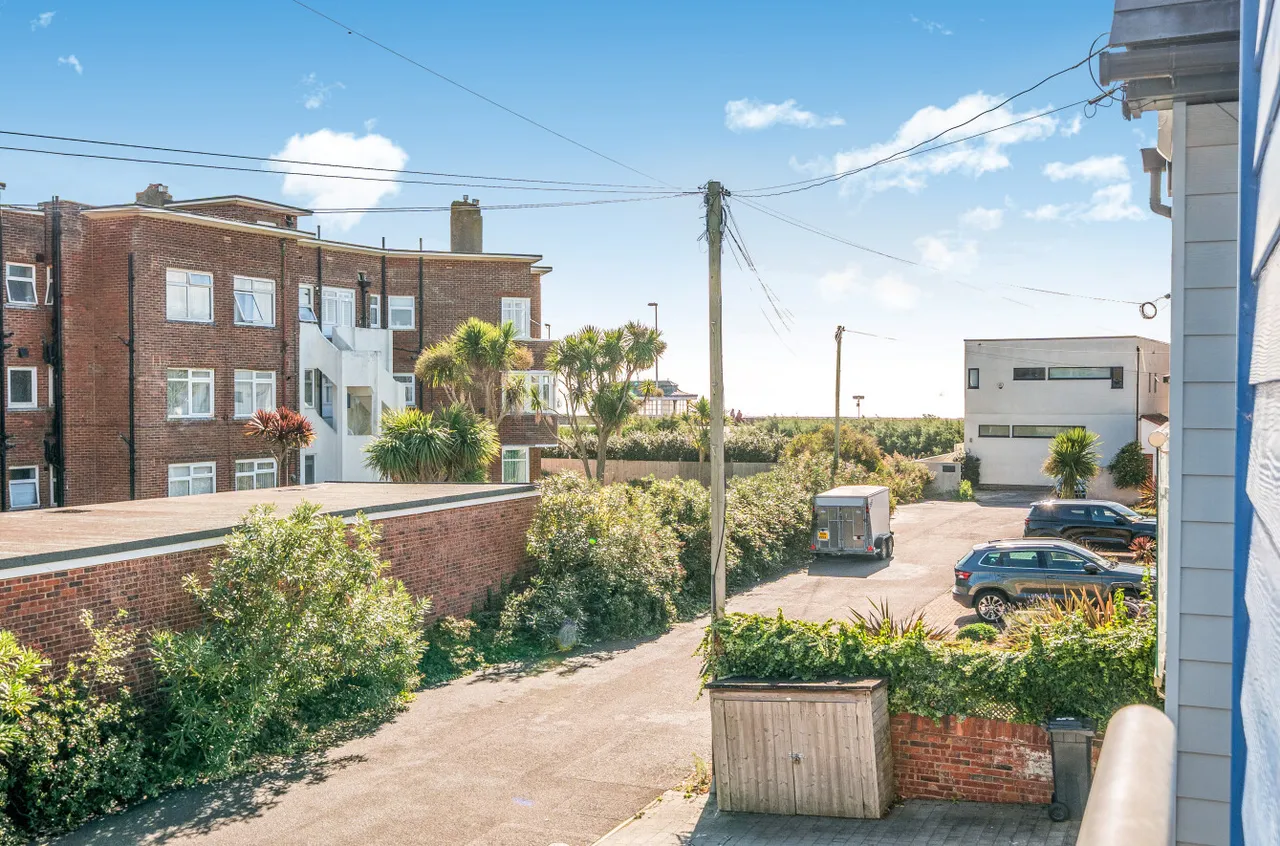 Eirene Avenue, Goring-by-Sea, BN12, photo 13