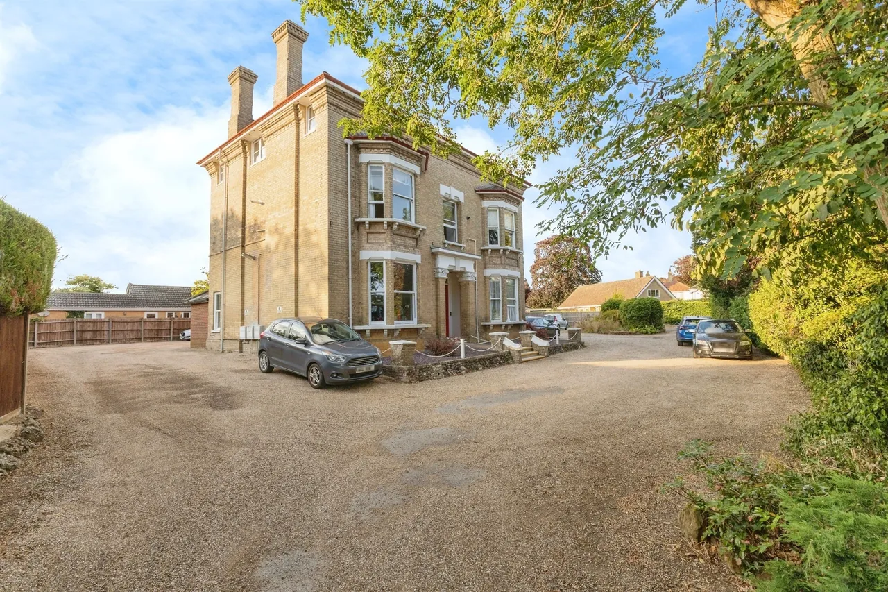 1 bed flat for sale — London Road, Attleborough