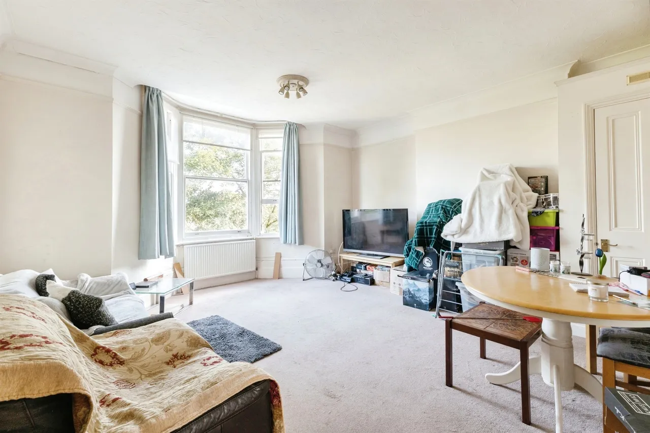 London Road, Attleborough, photo 9