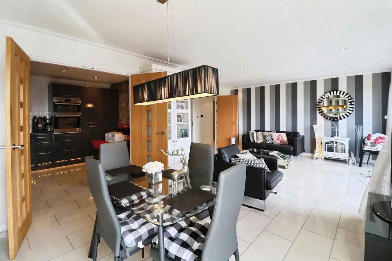 Judkin Court, Cardiff, CF10, photo 5