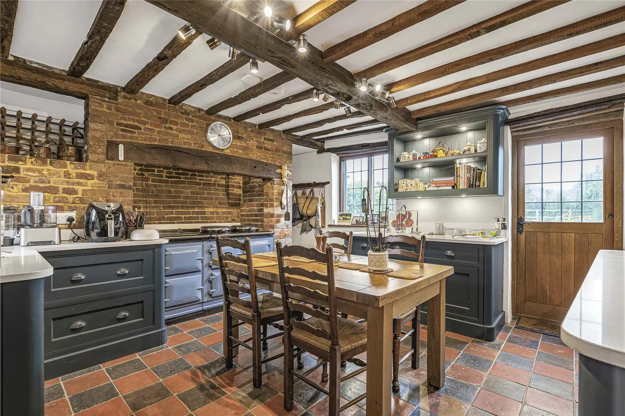 Salters Lane, Ludgershall, Aylesbury, Buckinghamshire, HP18, photo 4