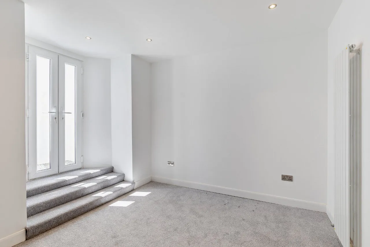 Testard Road, Guildford, Surrey, GU2 4JT, photo 8