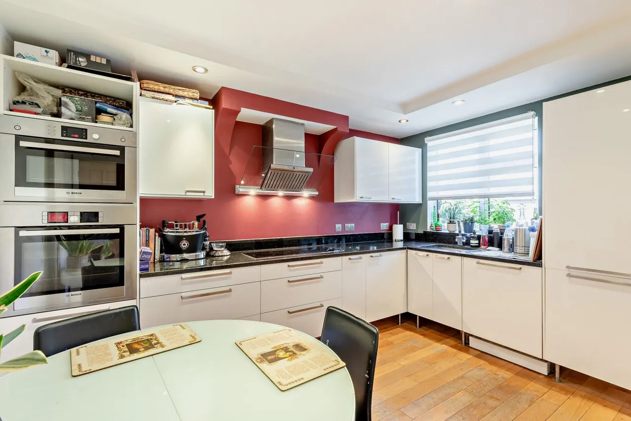 Testard Road, Guildford, Surrey, GU2 4JT, photo 4
