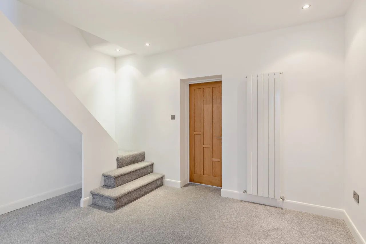 Testard Road, Guildford, Surrey, GU2 4JT, photo 6