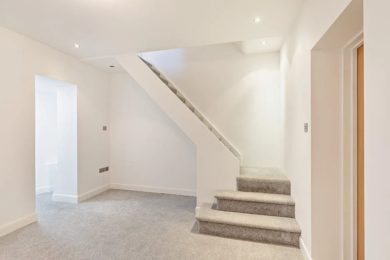 Testard Road, Guildford, Surrey, GU2 4JT, photo 7