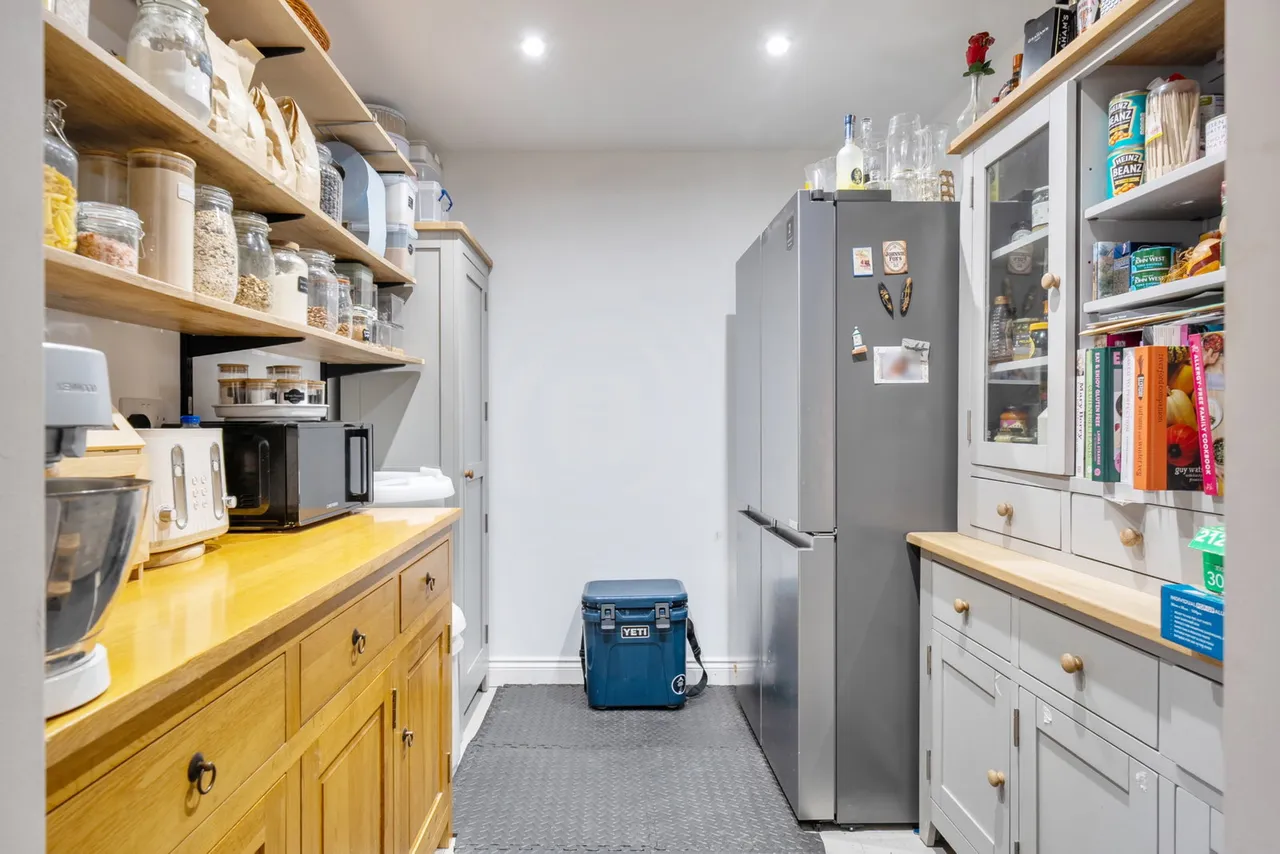 Hillbourne Close, Warminster, BA12, photo 5
