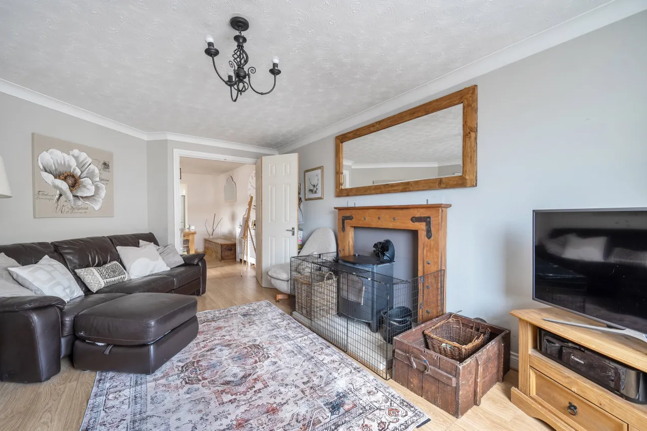 Hillbourne Close, Warminster, BA12, photo 11