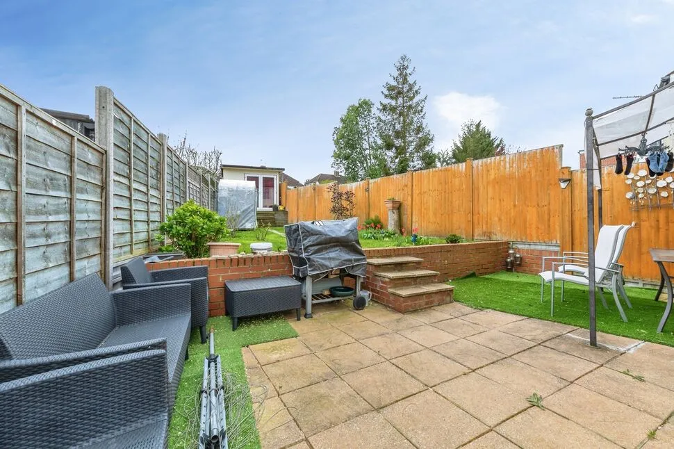 Hawthorn Road, Rochester, Kent, ME2, photo 12