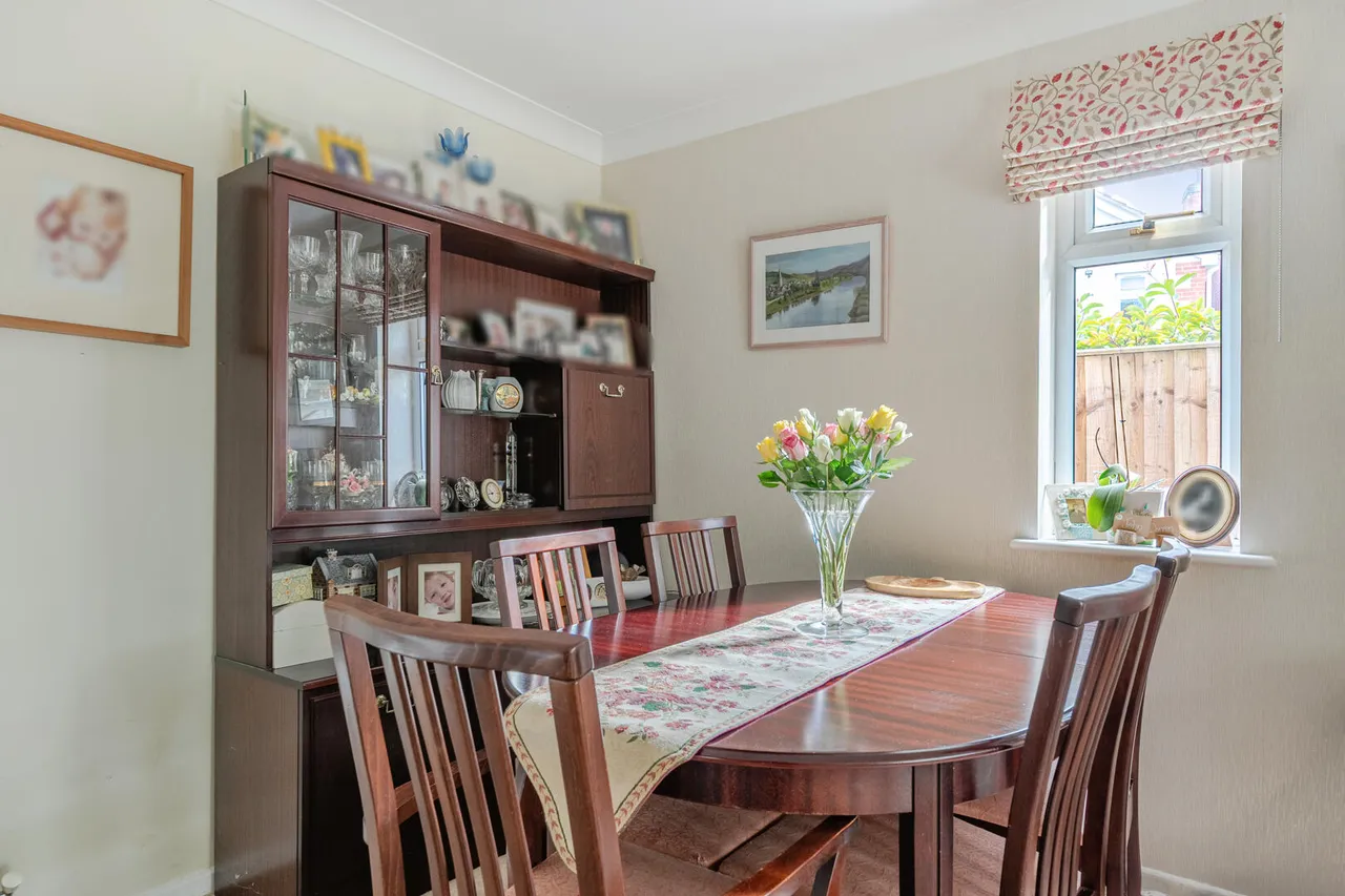 Waterside Park, Devizes, SN10, photo 17
