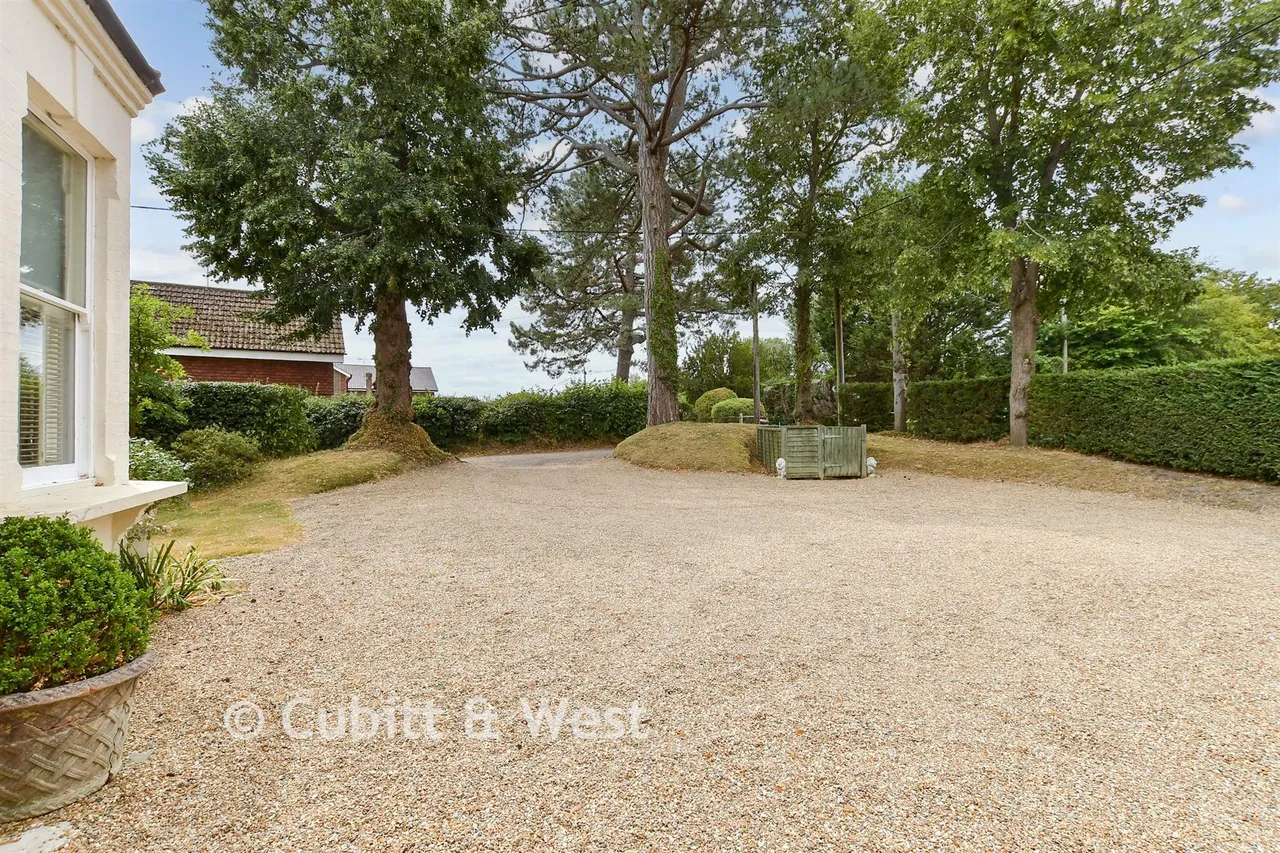 Guildford Road, Loxwood, RH14, photo 13