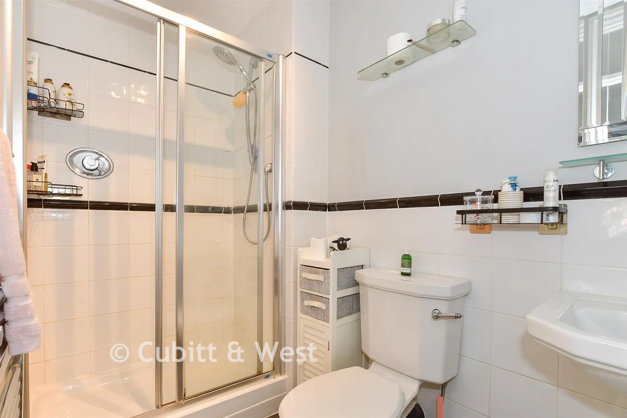 Guildford Road, Loxwood, RH14, photo 11