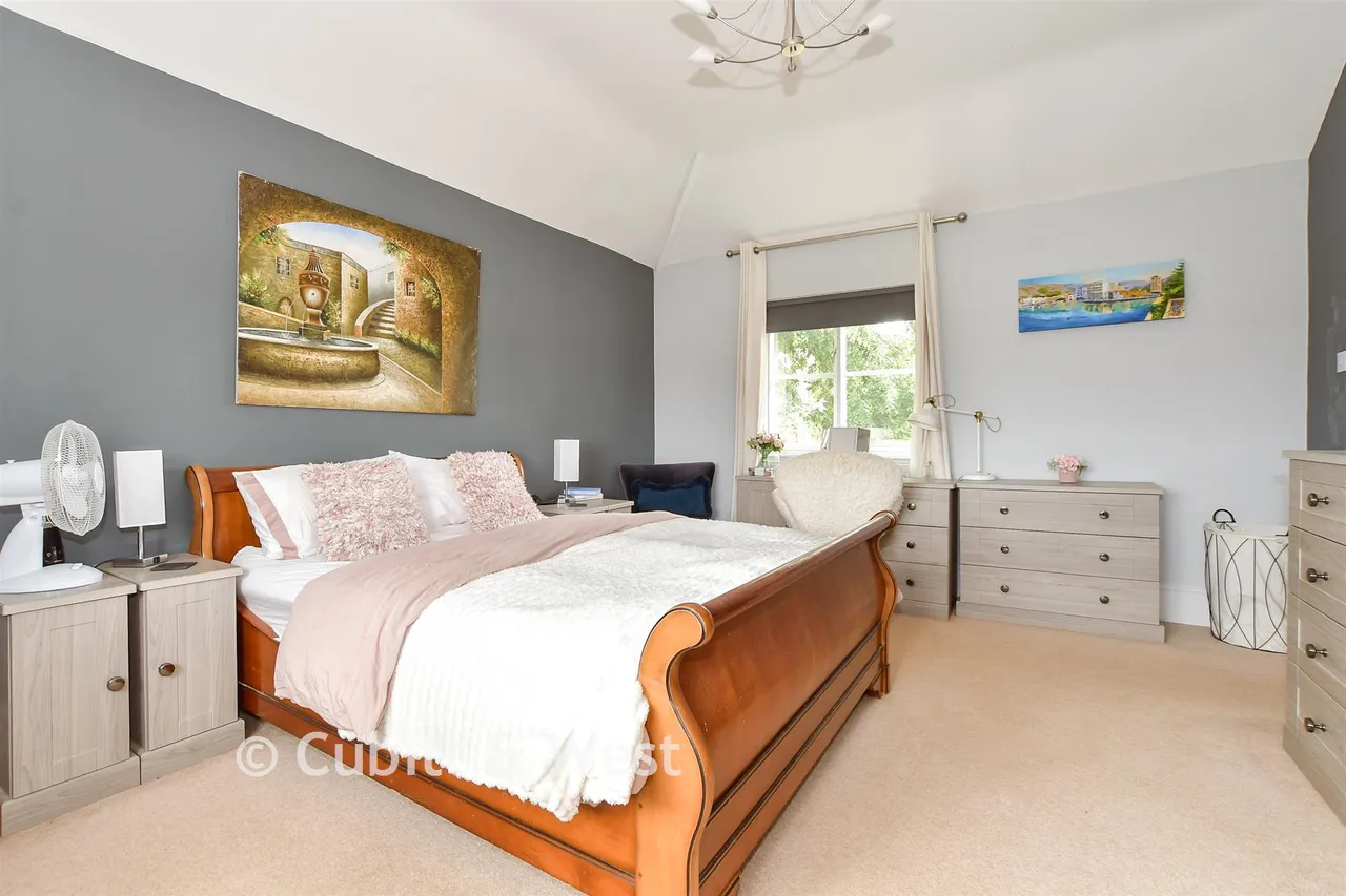 Guildford Road, Loxwood, RH14, photo 10