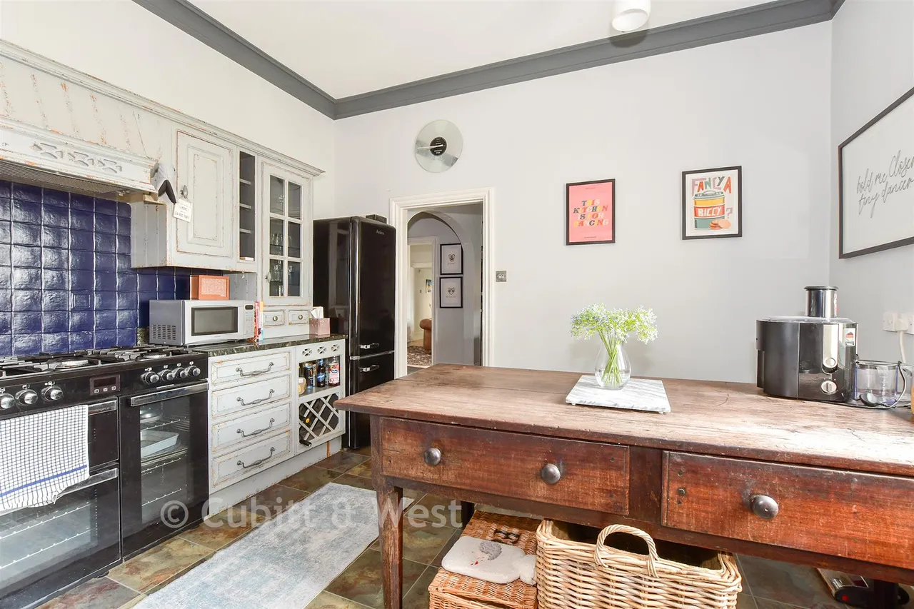 Guildford Road, Loxwood, RH14, photo 5