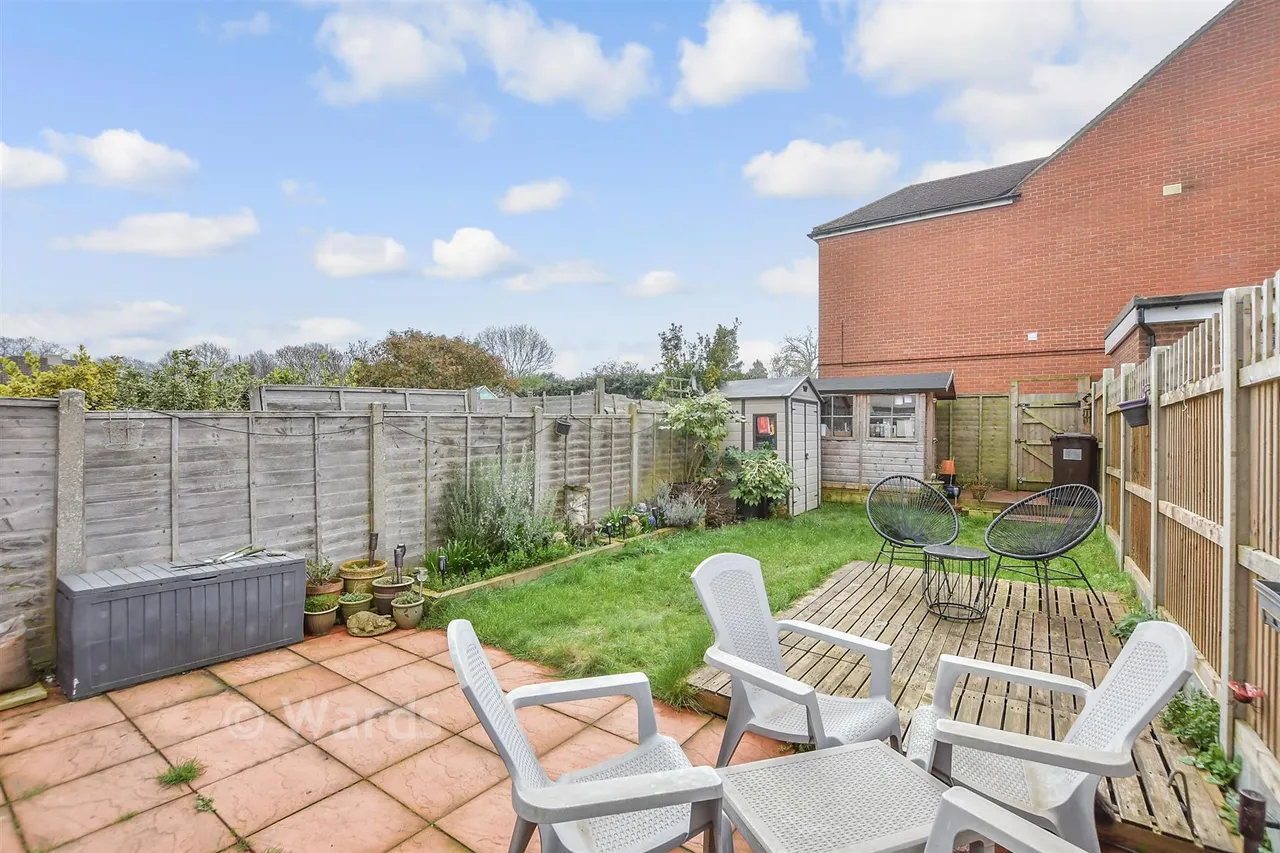 Gerrard Avenue, Medway, ME1, photo 12