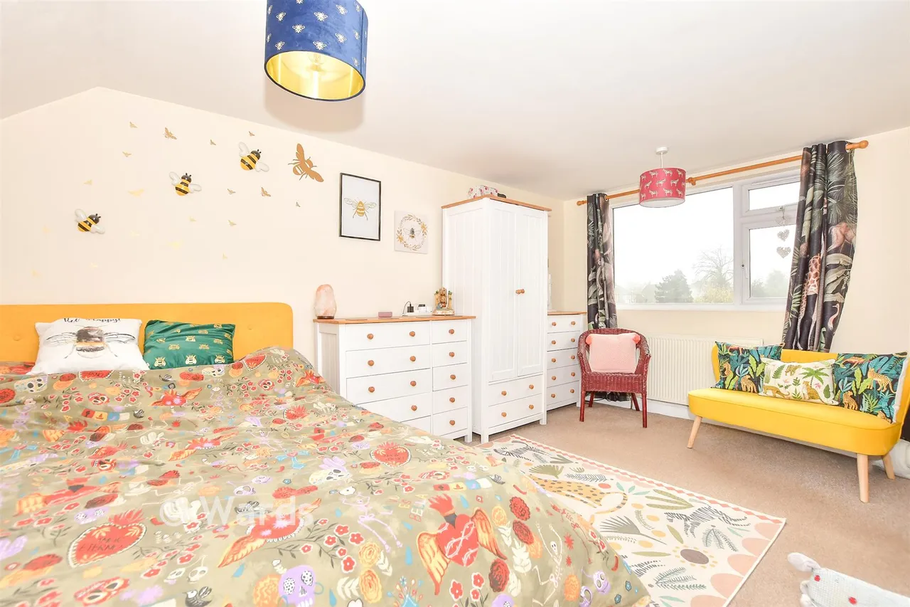 Gerrard Avenue, Medway, ME1, photo 10