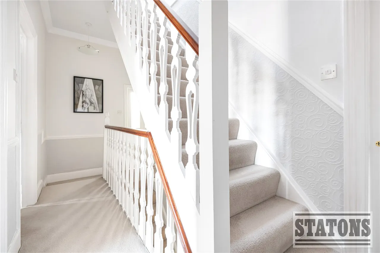Fitzjohn Avenue, Barnet, EN5, photo 13