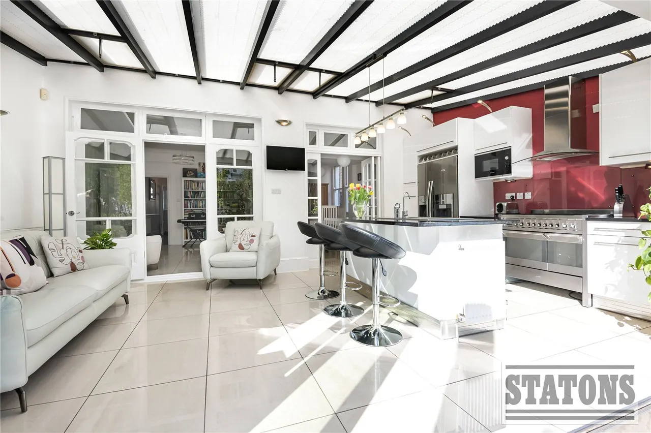 Fitzjohn Avenue, Barnet, EN5, photo 8