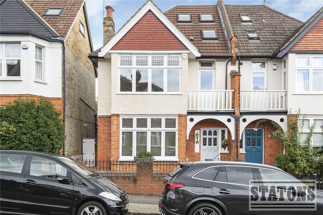 5 bed house for sale, Fitzjohn Avenue, Barnet, EN5