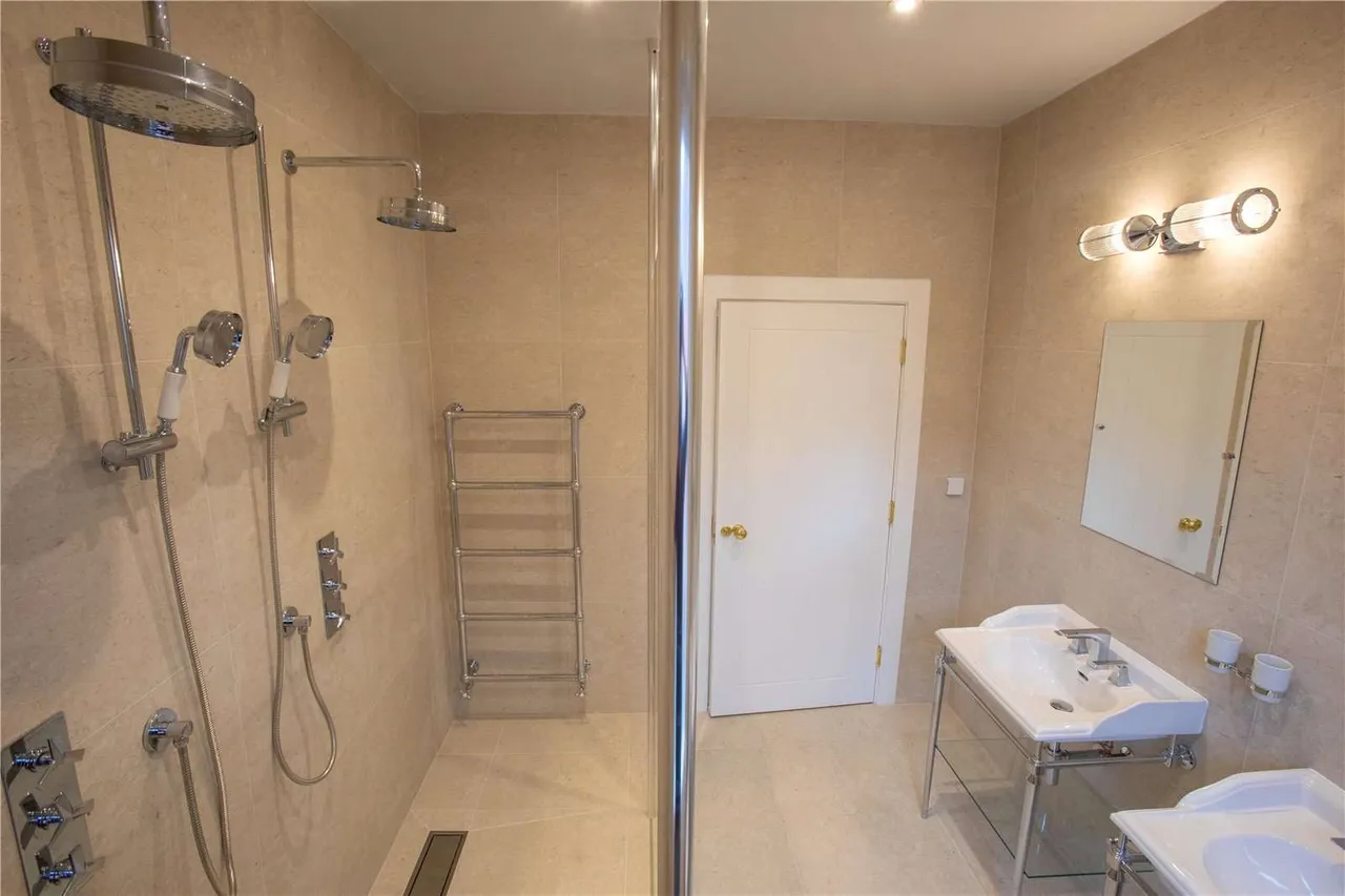 Freshwater House, 15 School Green Road, Isle Of Wight, PO40 9AJ, photo 7