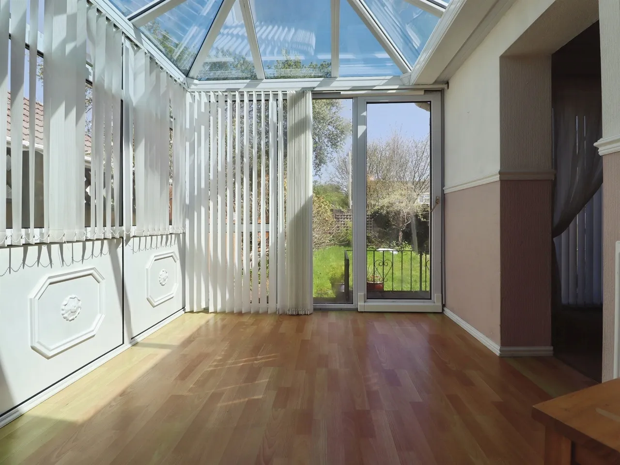 Queens Drive, Llantwit Fardre, Pontypridd, photo 9