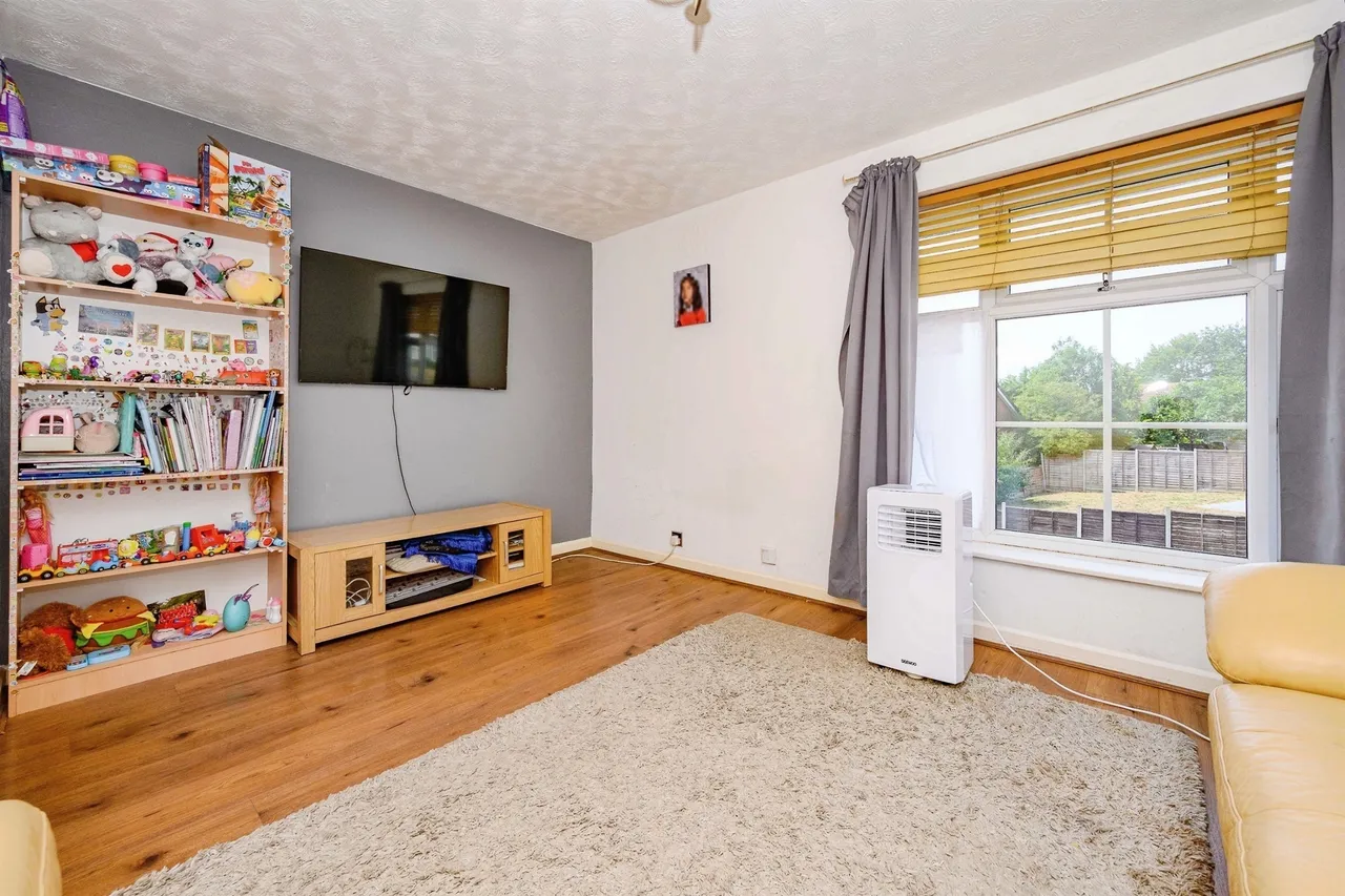 Campania Grove, Luton, LU3, photo 4
