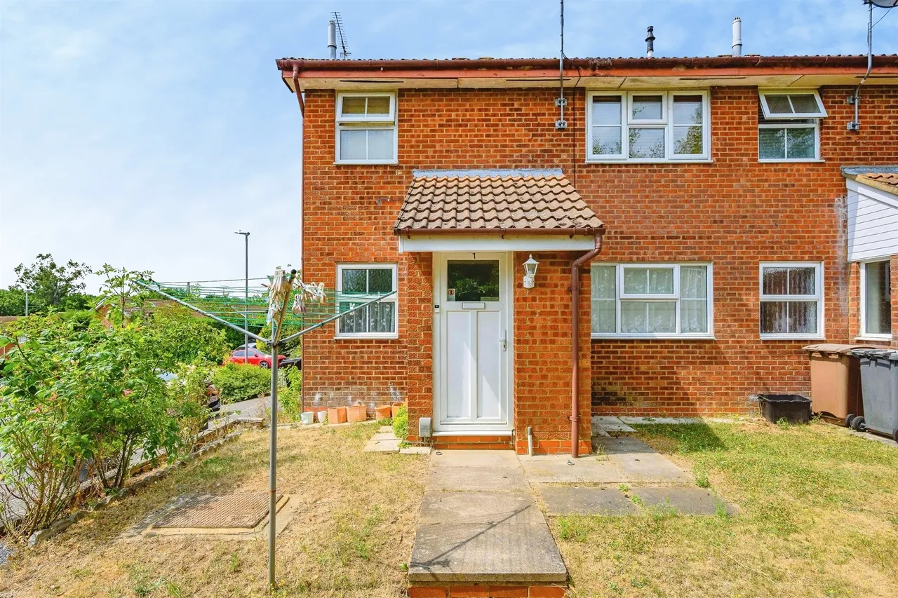 1 bed flat for sale, Campania Grove, Luton, LU3