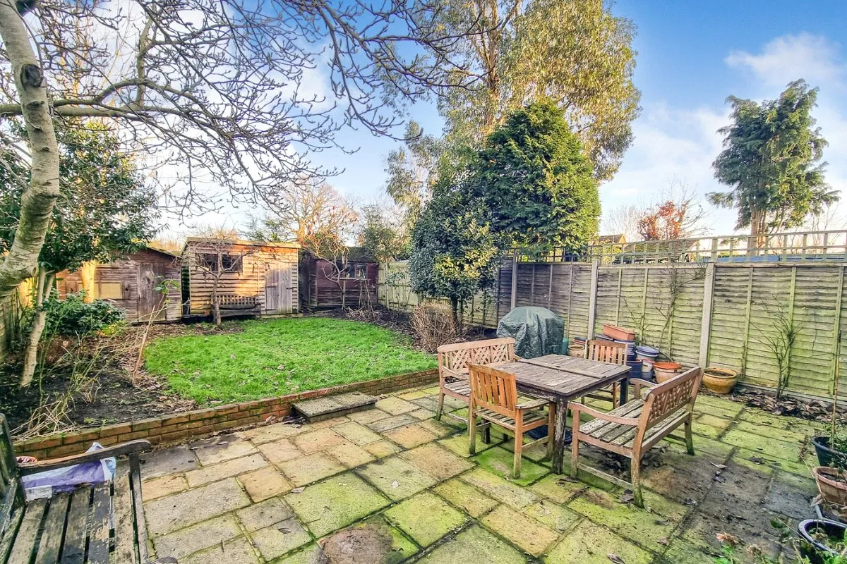 Oxenden Road, Tongham, Farnham, Surrey, GU10 1AR, photo 10