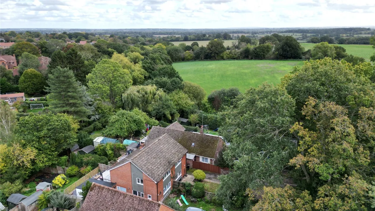 Summerlug, Mortimer Common, RG7, photo 18