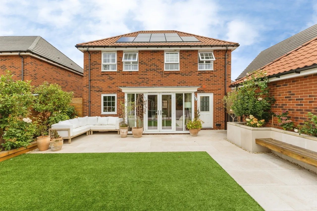 Chestnut Drive, Horsford, Norwich, photo 2