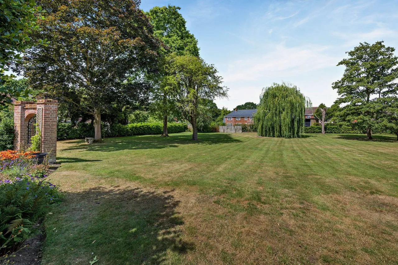 Kelvedon Road, Little Braxted, Essex, CM8 3LE, photo 2