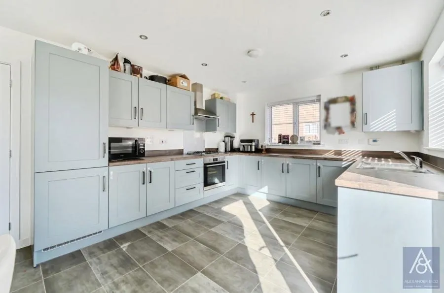 Mollys Mount, Steeple Claydon, MK18, photo 11