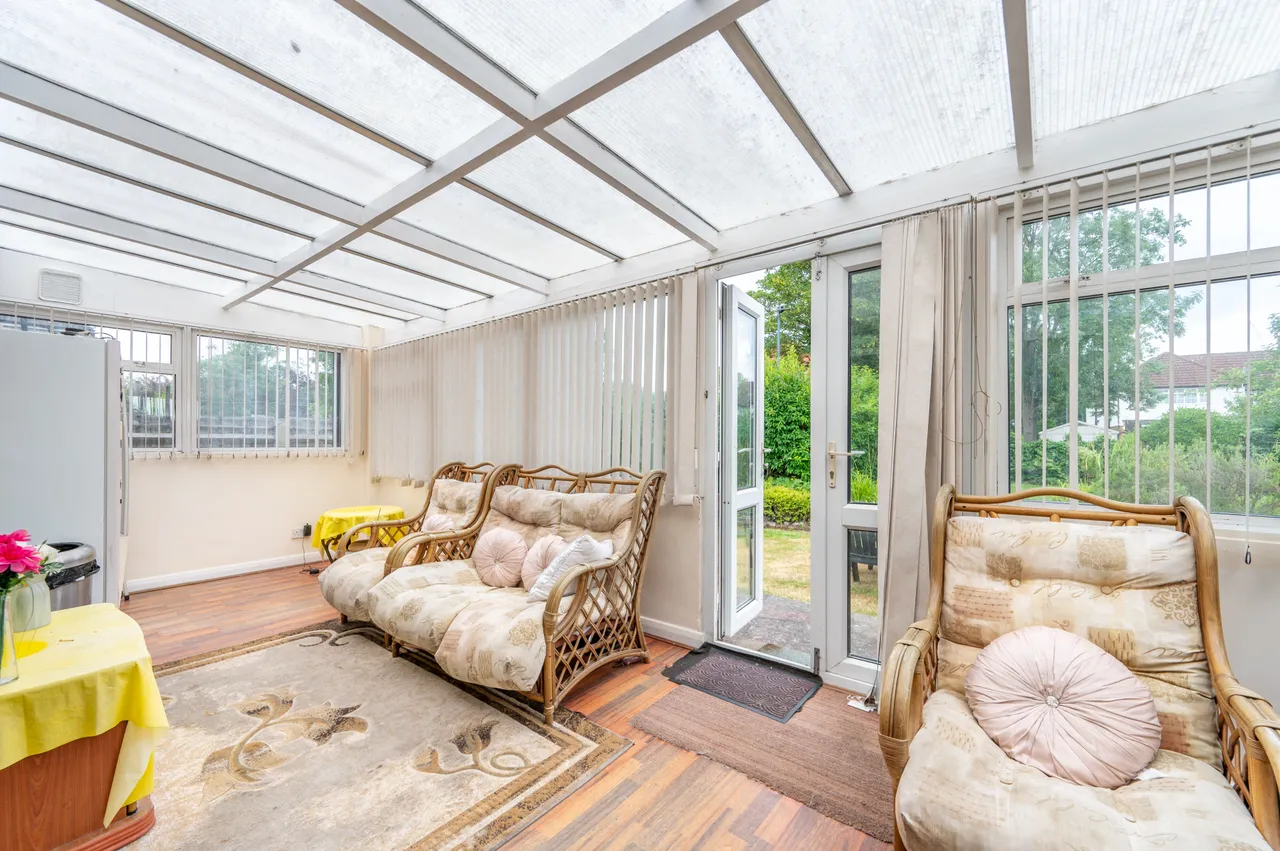 30 Beechcroft Gardens, Wembley, photo 12
