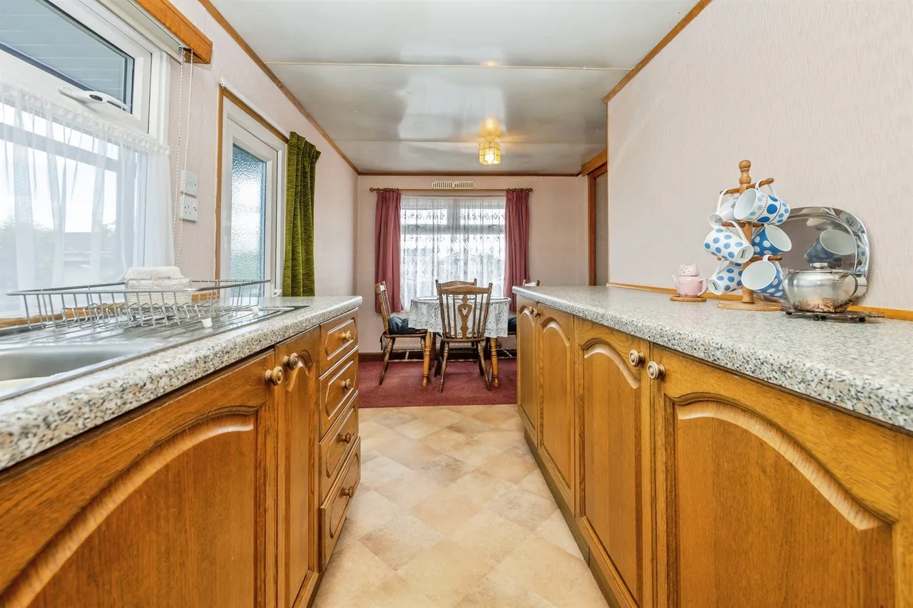 Doverdale Lane, Dunhampton, DY13, photo 6