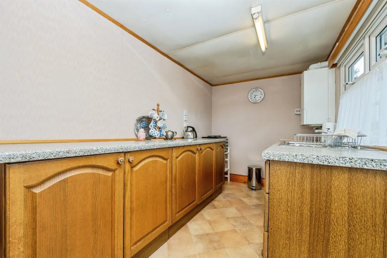 Doverdale Lane, Dunhampton, DY13, photo 5