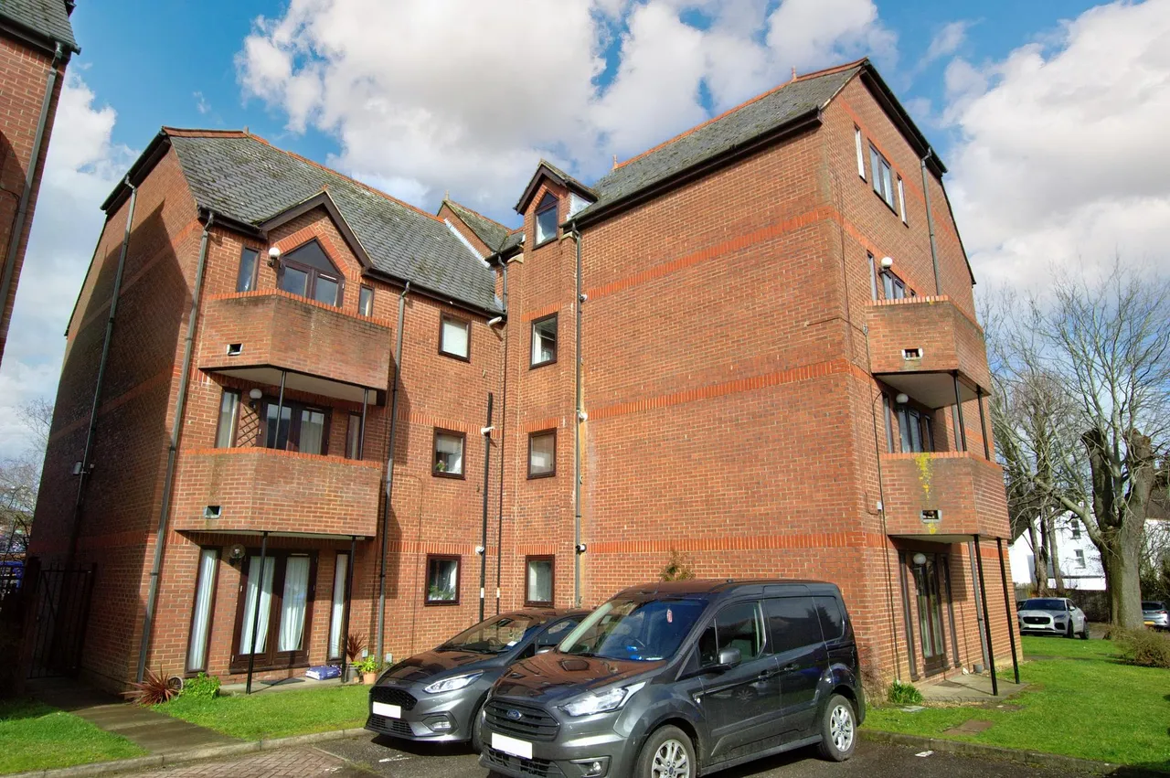2 bed flat to rent, Granville Road, St Albans, AL1
