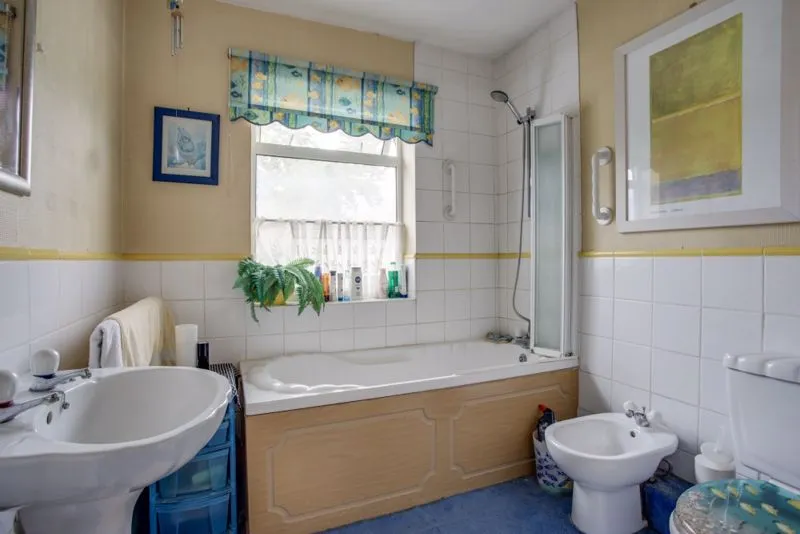 1 North Town Moor Maidenhead, Berks SL6 7JR, photo 7
