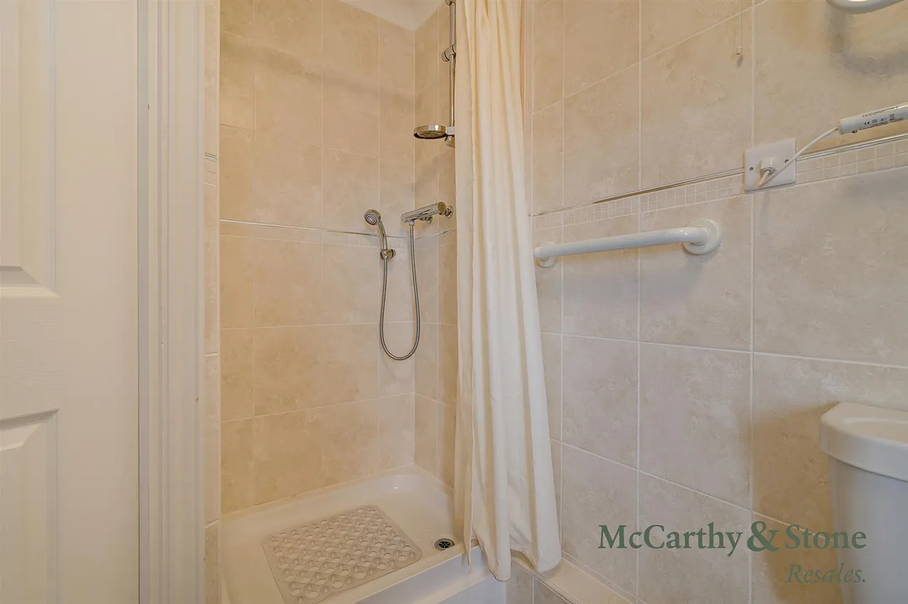 Station Road, Worle, BS22, photo 11