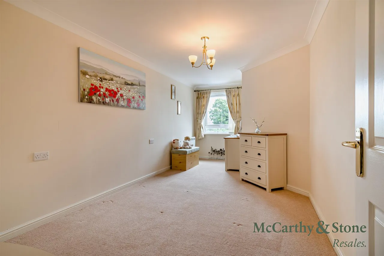 Station Road, Worle, BS22, photo 9