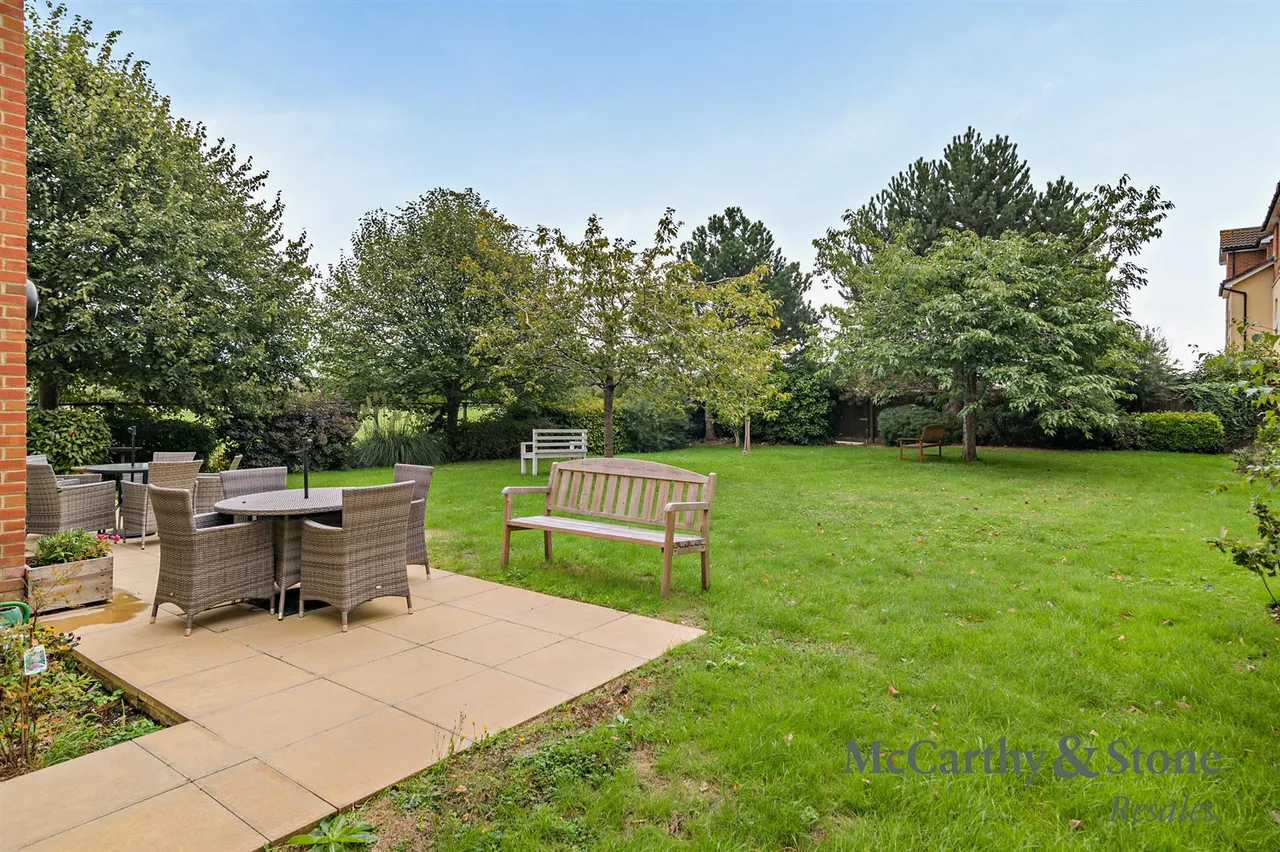 Station Road, Worle, BS22, photo 15