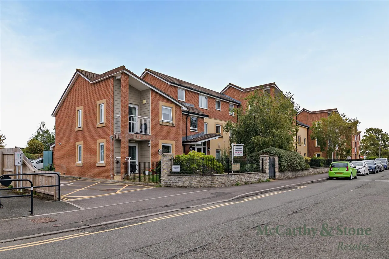 Station Road, Worle, BS22, photo 18