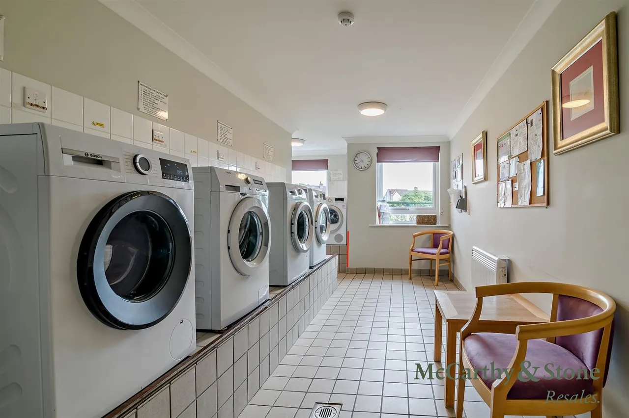 Station Road, Worle, BS22, photo 14
