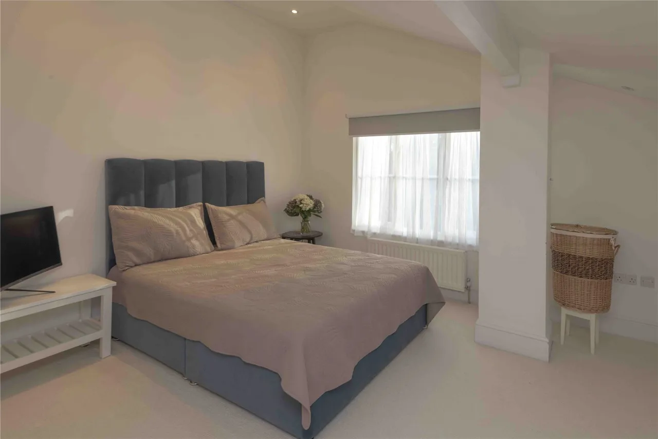 Warbank Lane, Kingston Upon Thames, KT2, photo 9