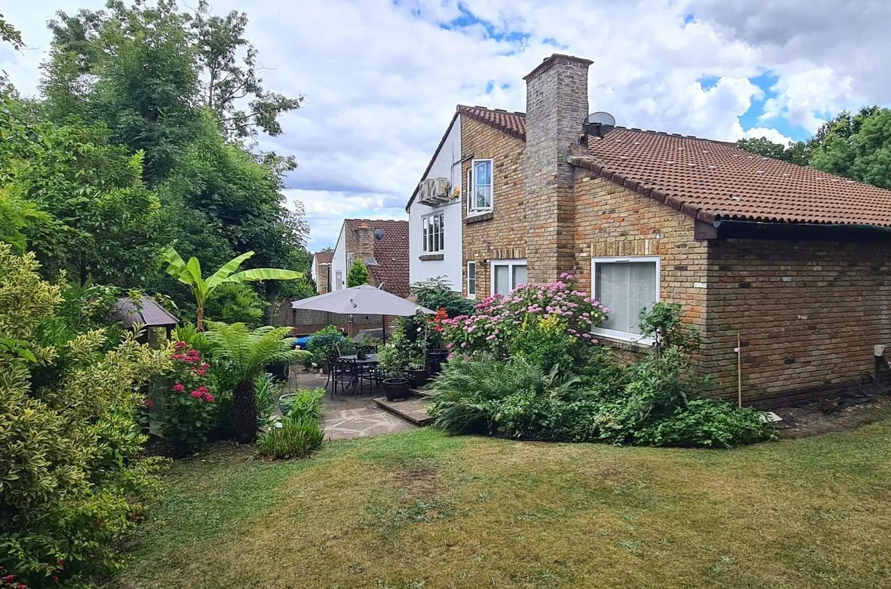 5 bed house for sale — Warbank Lane, Kingston Upon Thames, KT2