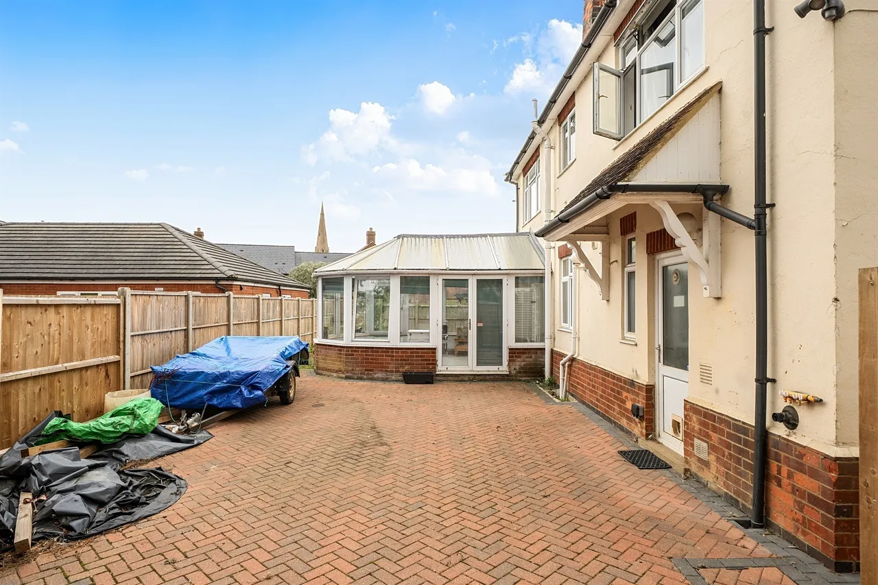North Street, Wellingborough, NN9, photo 21