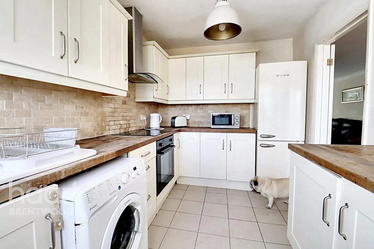 London Road, Brentwood, CM14, photo 9