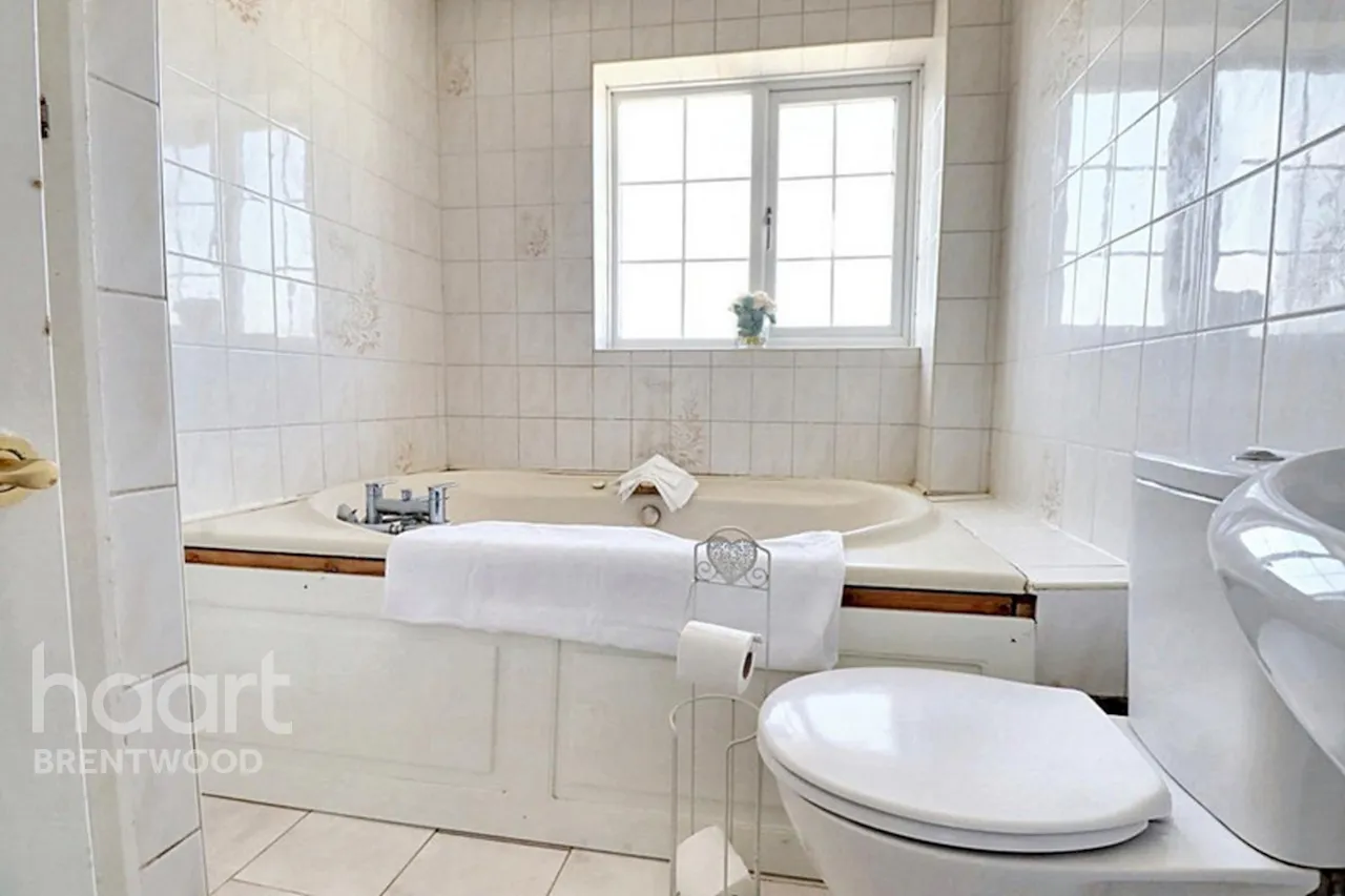 London Road, Brentwood, CM14, photo 14