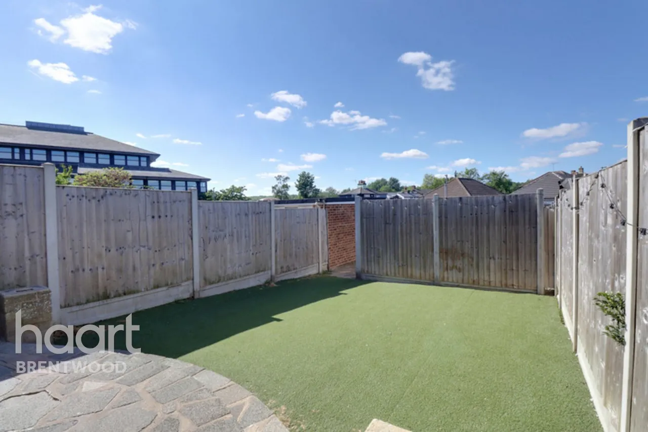 London Road, Brentwood, CM14, photo 15
