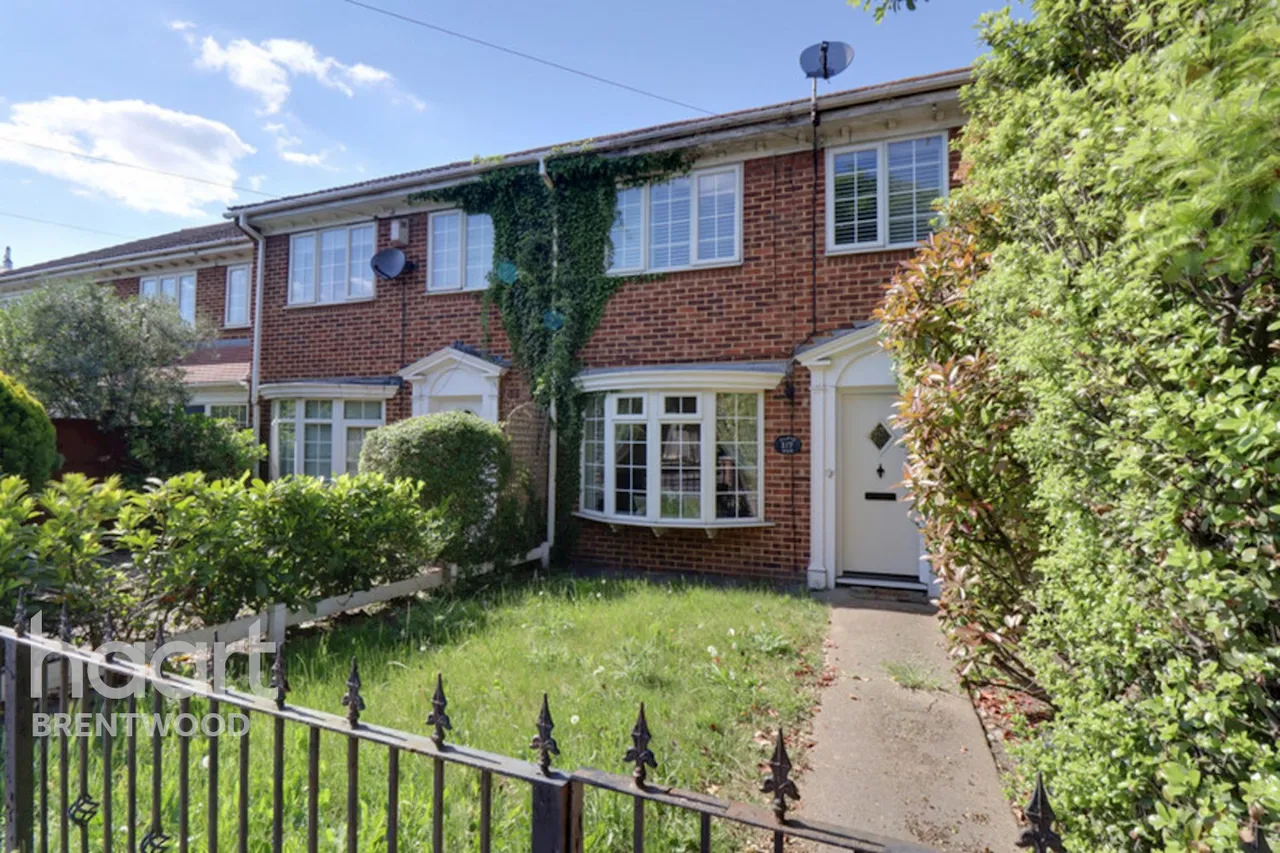 3 bed house for sale, London Road, Brentwood, CM14